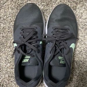 grey and teal nike running shoes